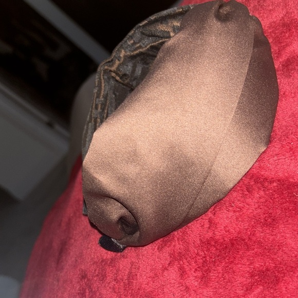 Vintage Brown monogram Patterned Headband - Picture 4 of 9